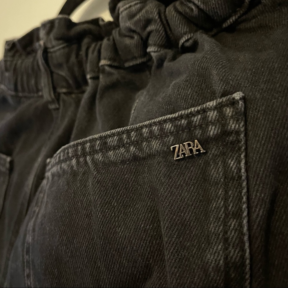 Zara Loose Fit Black Jeans